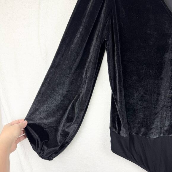 NWT Torrid Stretch Velvet V-Neck Balloon Slv Long Sleeve Bodysuit Sz 2X (18-20) - Picture 8 of 16